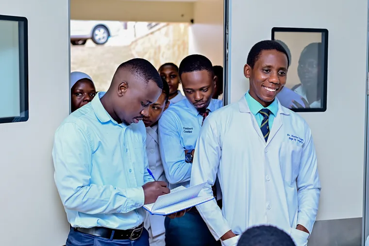 Collaboration between clinical colleagues at Doctors’ Hospital Sseguku